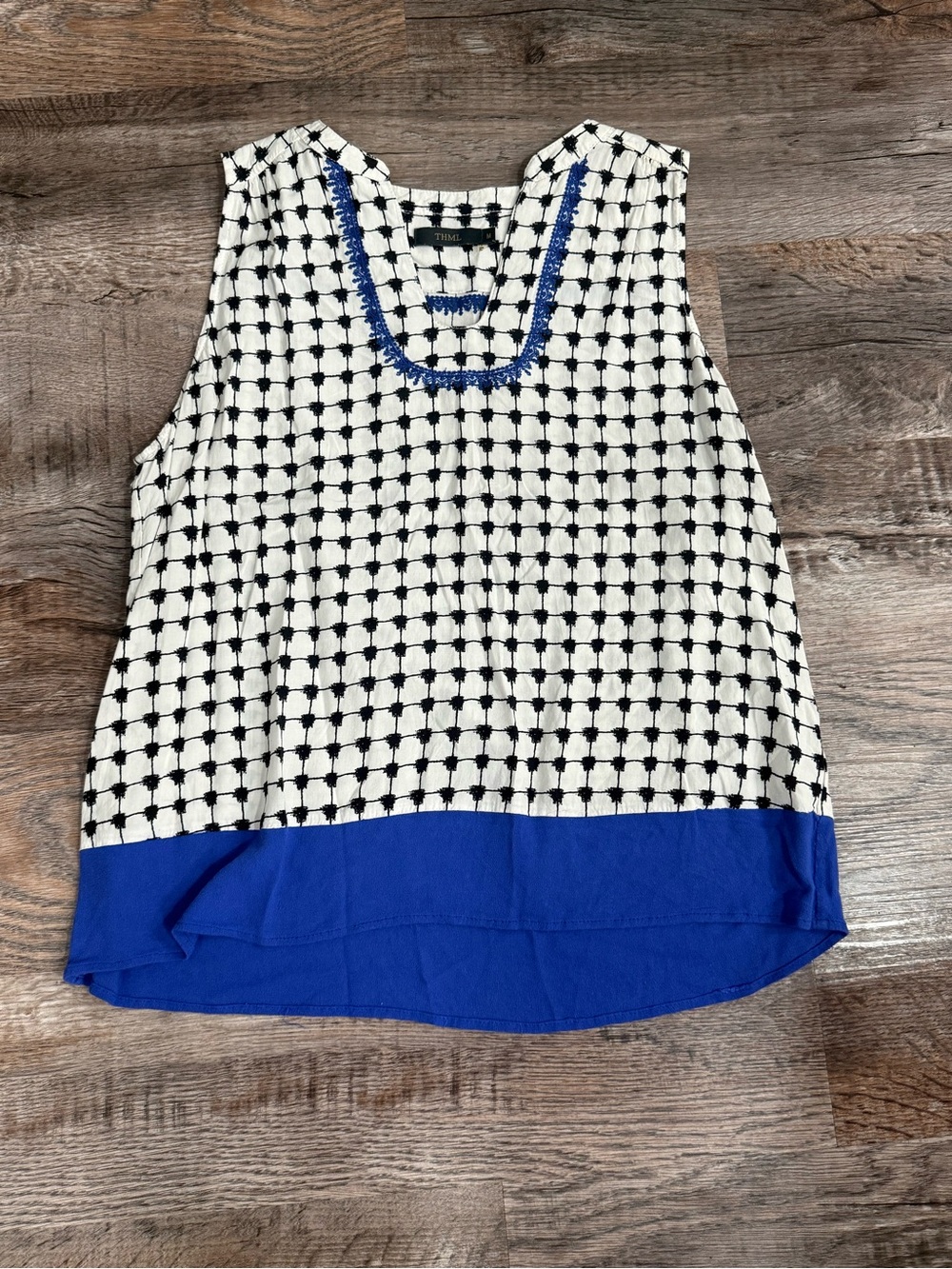 THML Sleeveless Geometric Embroidered Blouse White Black Blue Women’s M